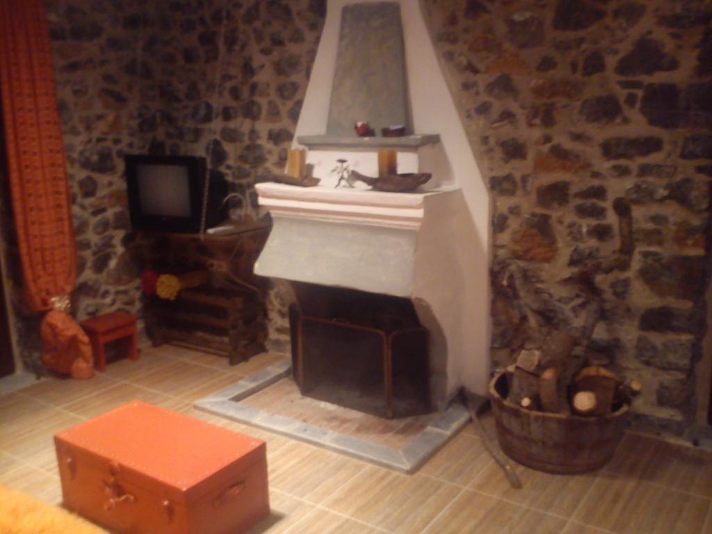 Hotel Ksenonas Chrusovitsi Khrisovítsion Esterno foto